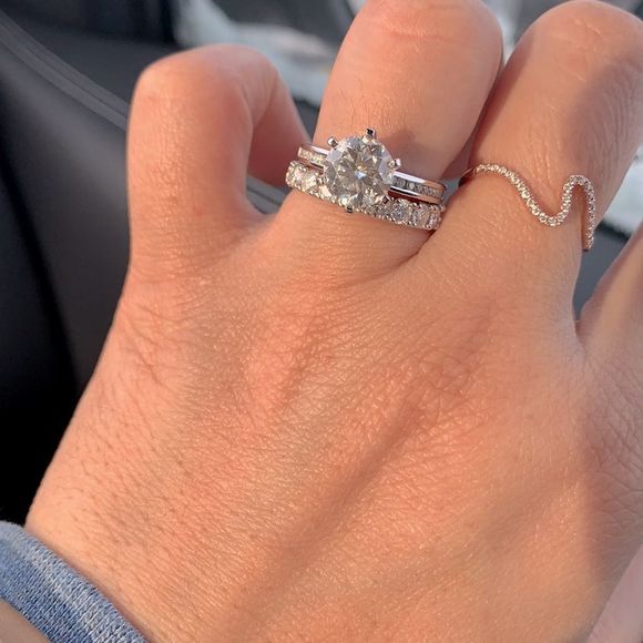 2.6 TCW CARAT ROUND BRILLIANT ENGAGEMENT RING - Picture 12 of 12